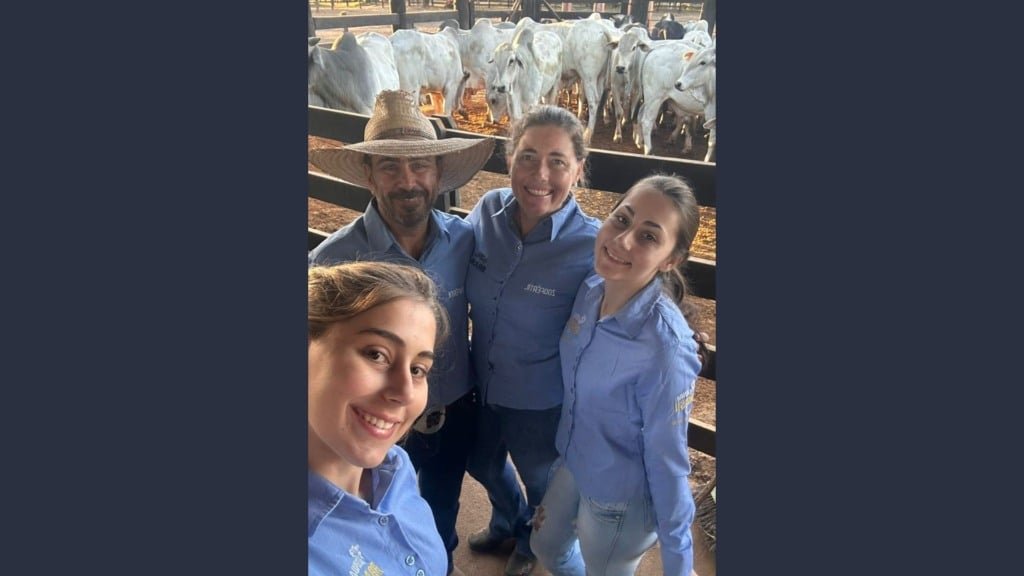 Família Behnen de Paula e Silva, com os proprietários Paulo Henrique e Roberta Behnen de Paula e Silva e as filhas Rafaela e Isabela. Foto: Divulgação
