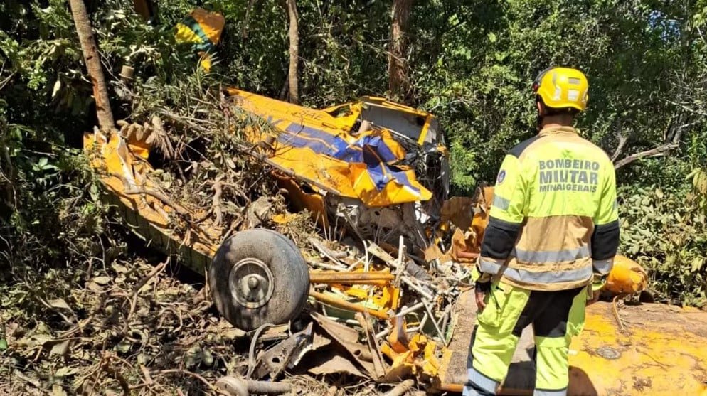 avião agrícola piloto sobreviveu