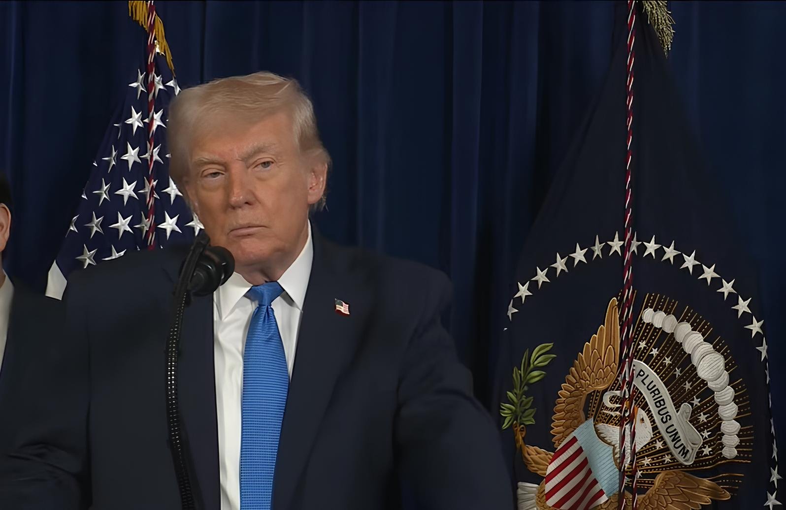 Donald Trump em coletiva de imprensa sobre ação militar na Venezuela